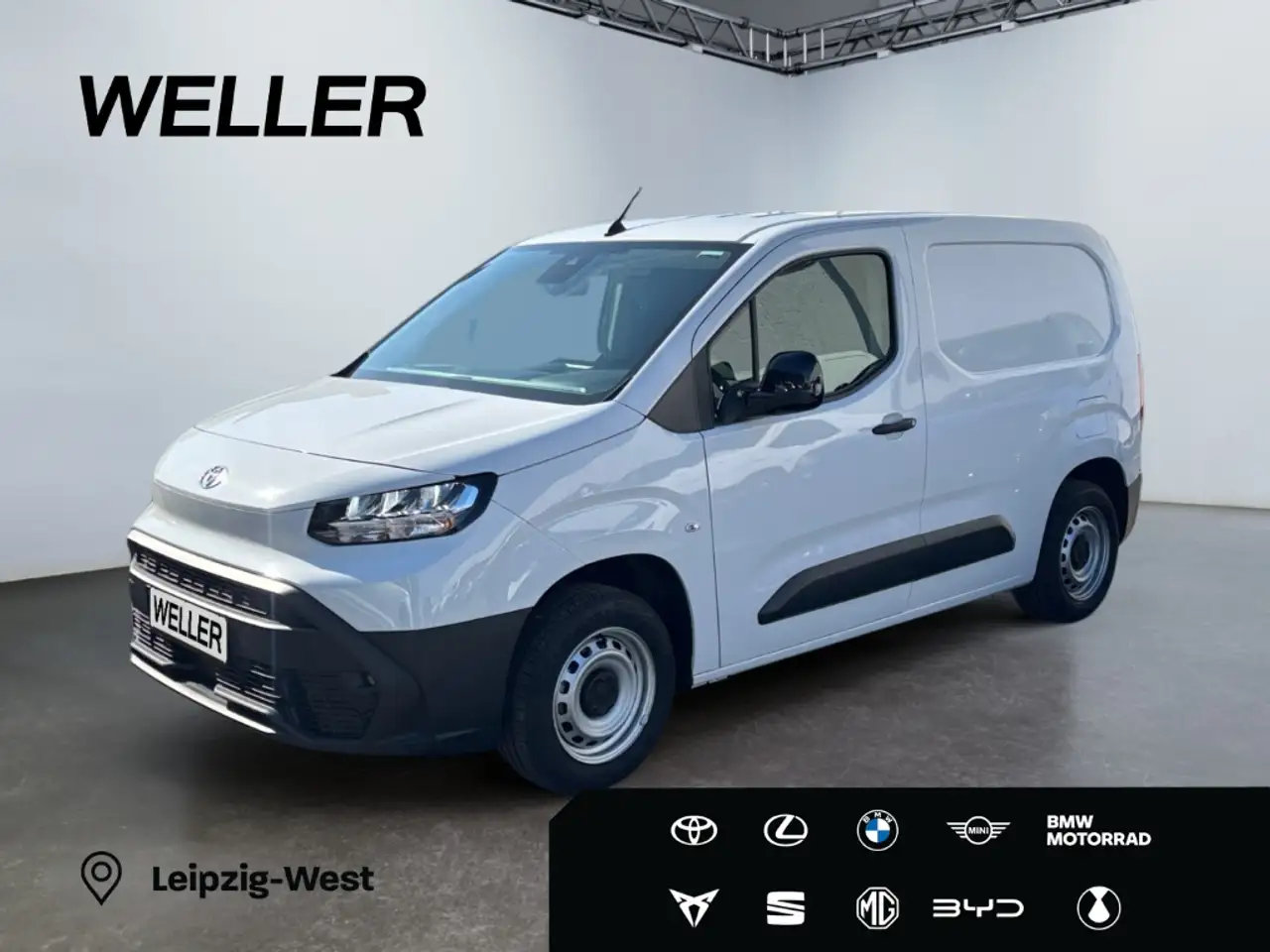 Toyota Proace City 1,5 l D, 102 PS 6MT 4 Türen, 3 Sitze M — photo 1 of 17