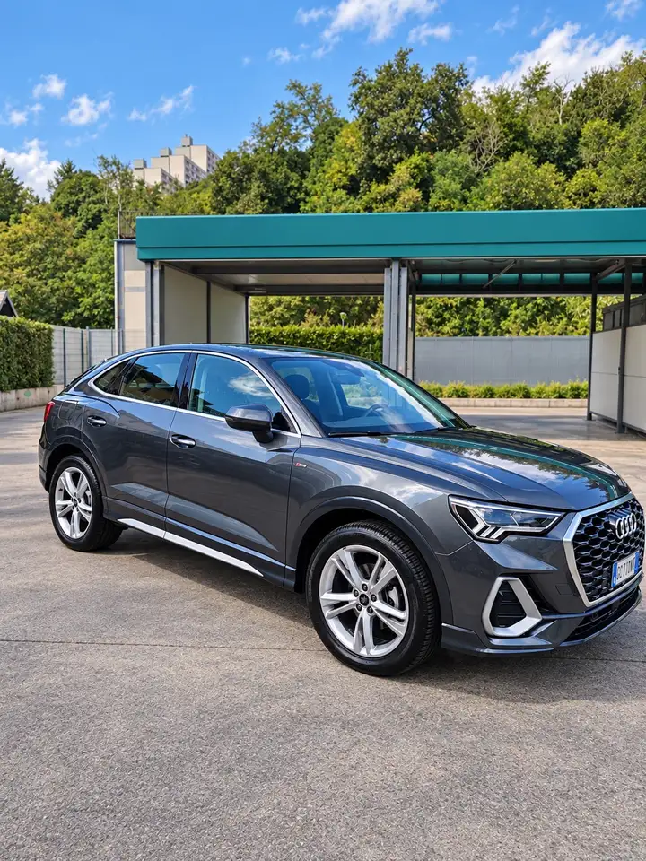 Audi Q3 35 2.0 tdi S line edition quattro s-tronic — photo 1 of 9