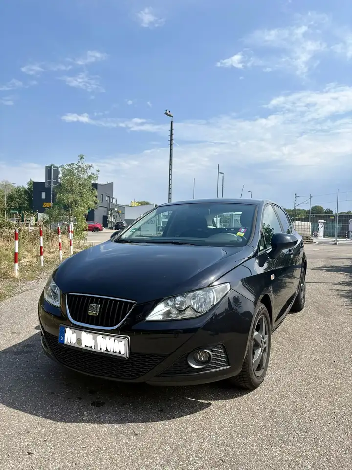 SEAT Ibiza 1.4 16V Sport — photo 1 of 7