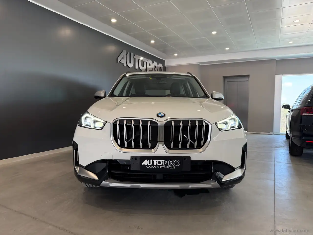 BMW X1 sDrive 18i — photo 1 of 15