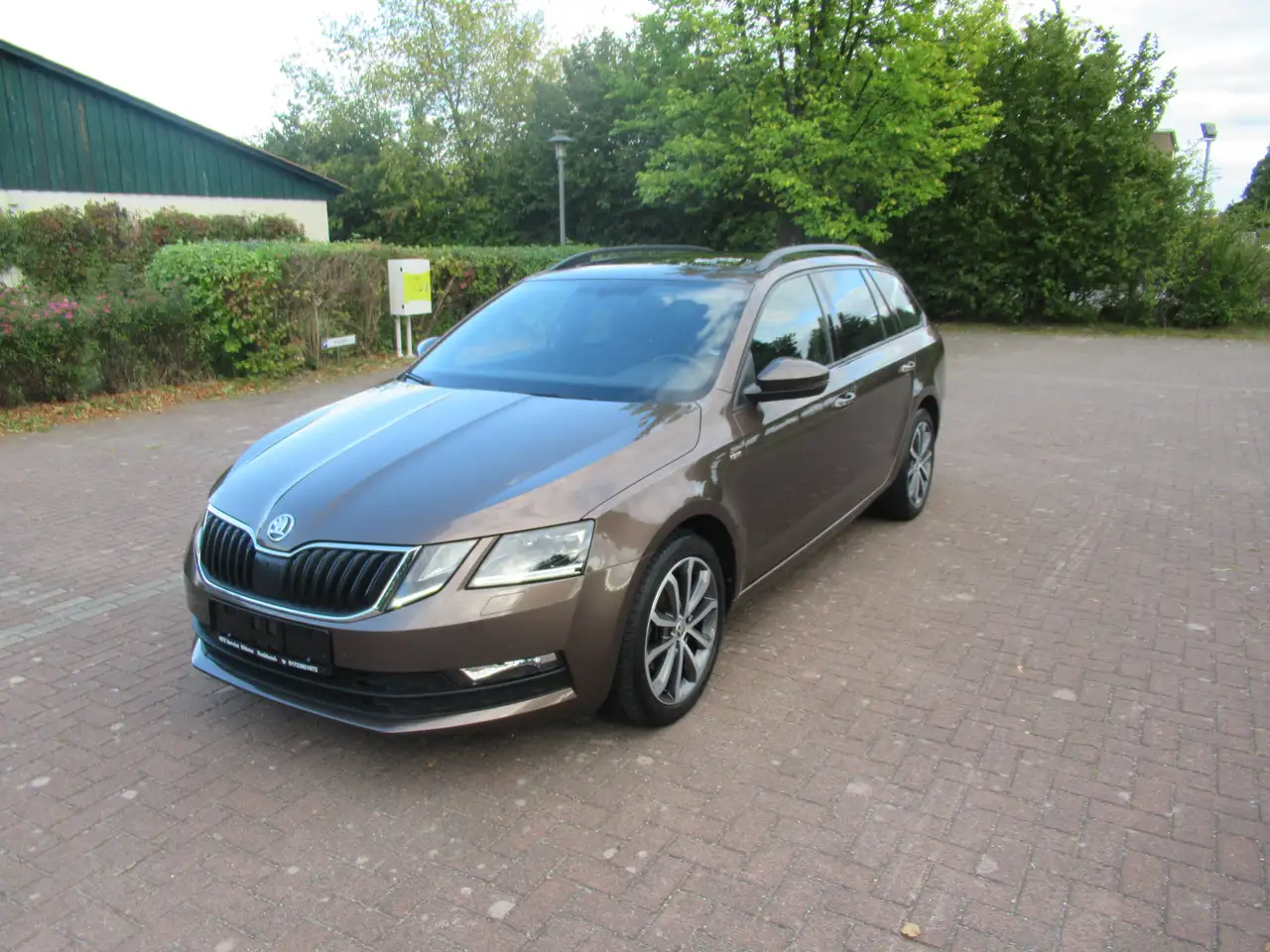 Skoda Octavia Soleil 2,0 TDI DSG 2x PDC + Kamera Panorama SHZ — photo 1 of 40