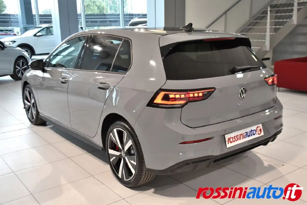 2026 Volkswagen Golf GTE 1.5 EHYBRID 272 CV DSG + R18 BI-COLOR +WINTER PACK + AREA VIEW + ESTENSIONE GARANZIA 3 ANNI O 100.000 KM + SET, photograph 4