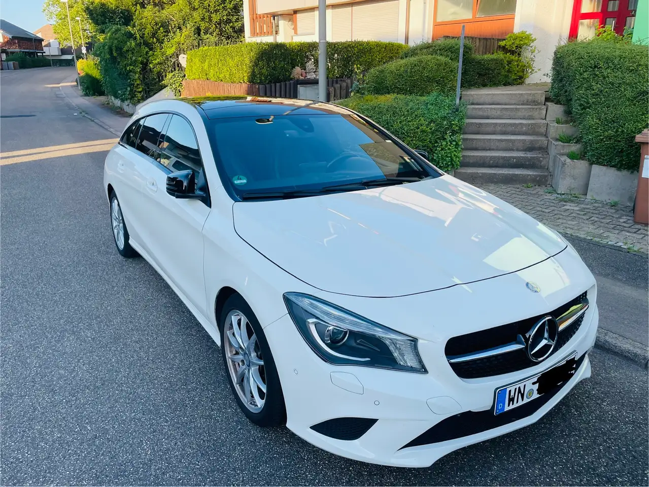 Mercedes-Benz CLA 180 CLA 180 (117.942) — photo 1 of 4