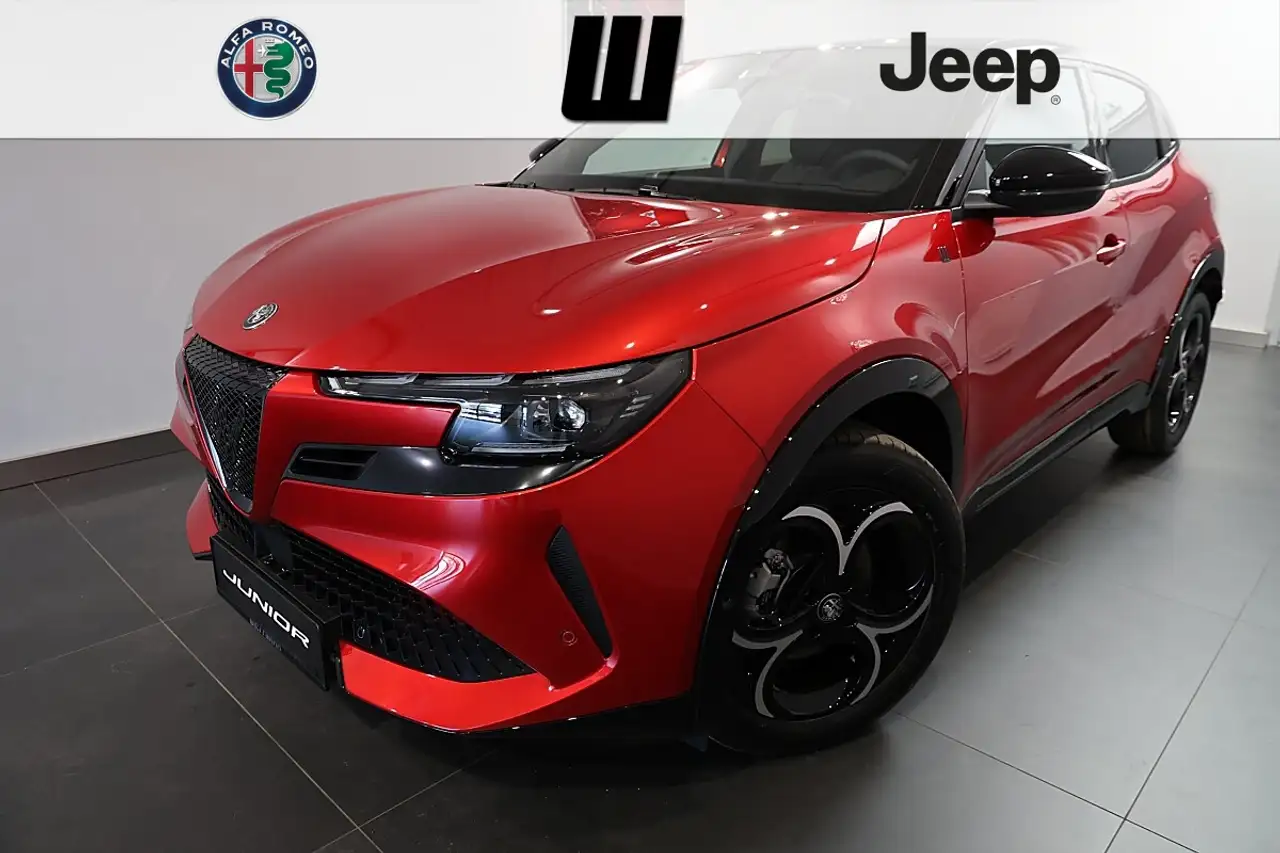Alfa Romeo Junior Ibrida 1.2e-DCT6 Mild-Hybrid Ti W-EDIZION — photo 1 of 29
