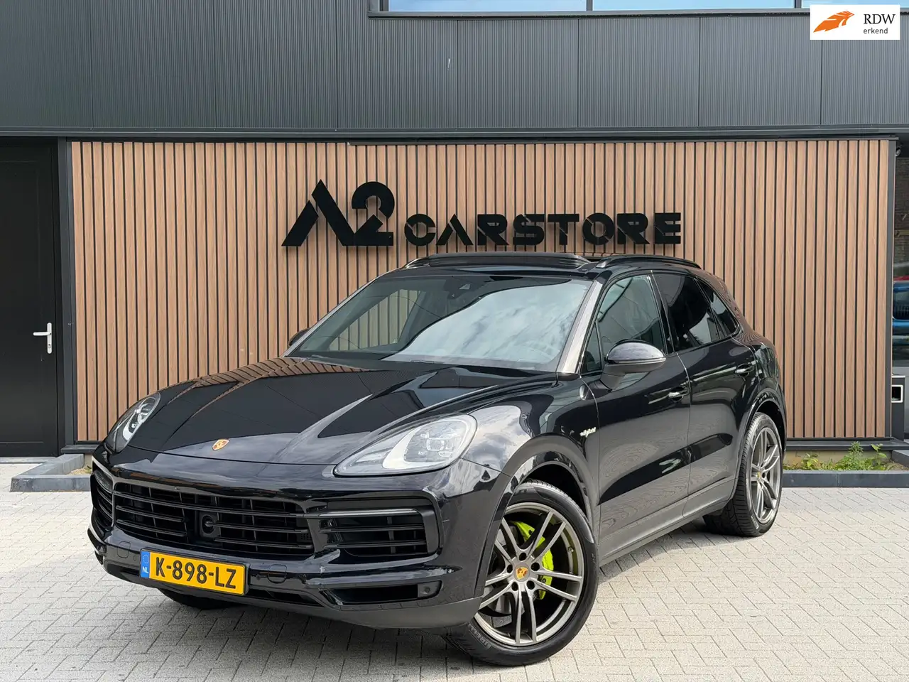 Porsche Cayenne 3.0 E-Hybrid PANO BOSÉ ACC 2020 BTW — photo 1 of 24