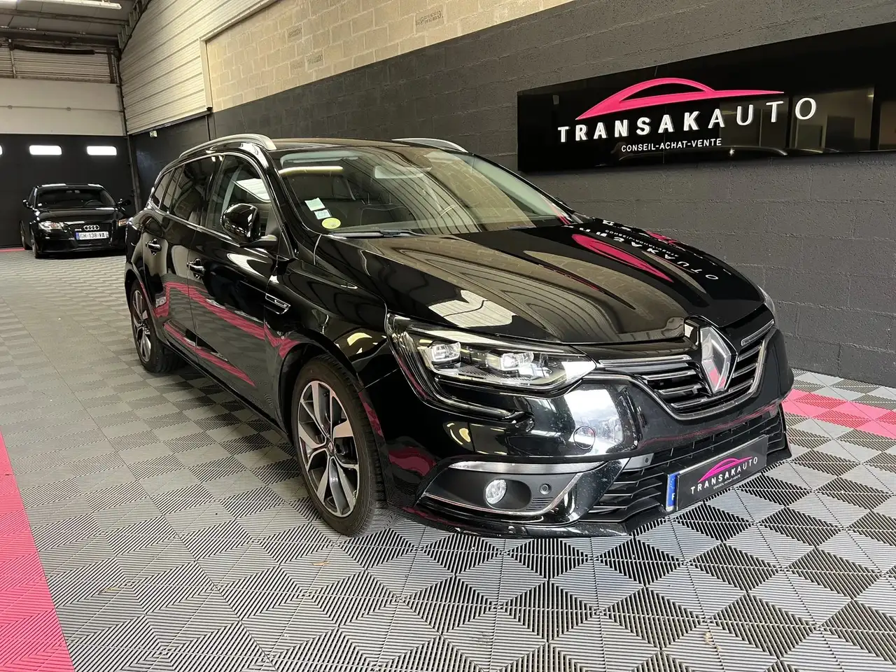 Renault Megane GANE IV ESTATE 1.5 DCI 110 CV EDC Intens - Attelage Camera de recul Distribution OK — photo 1 of 40