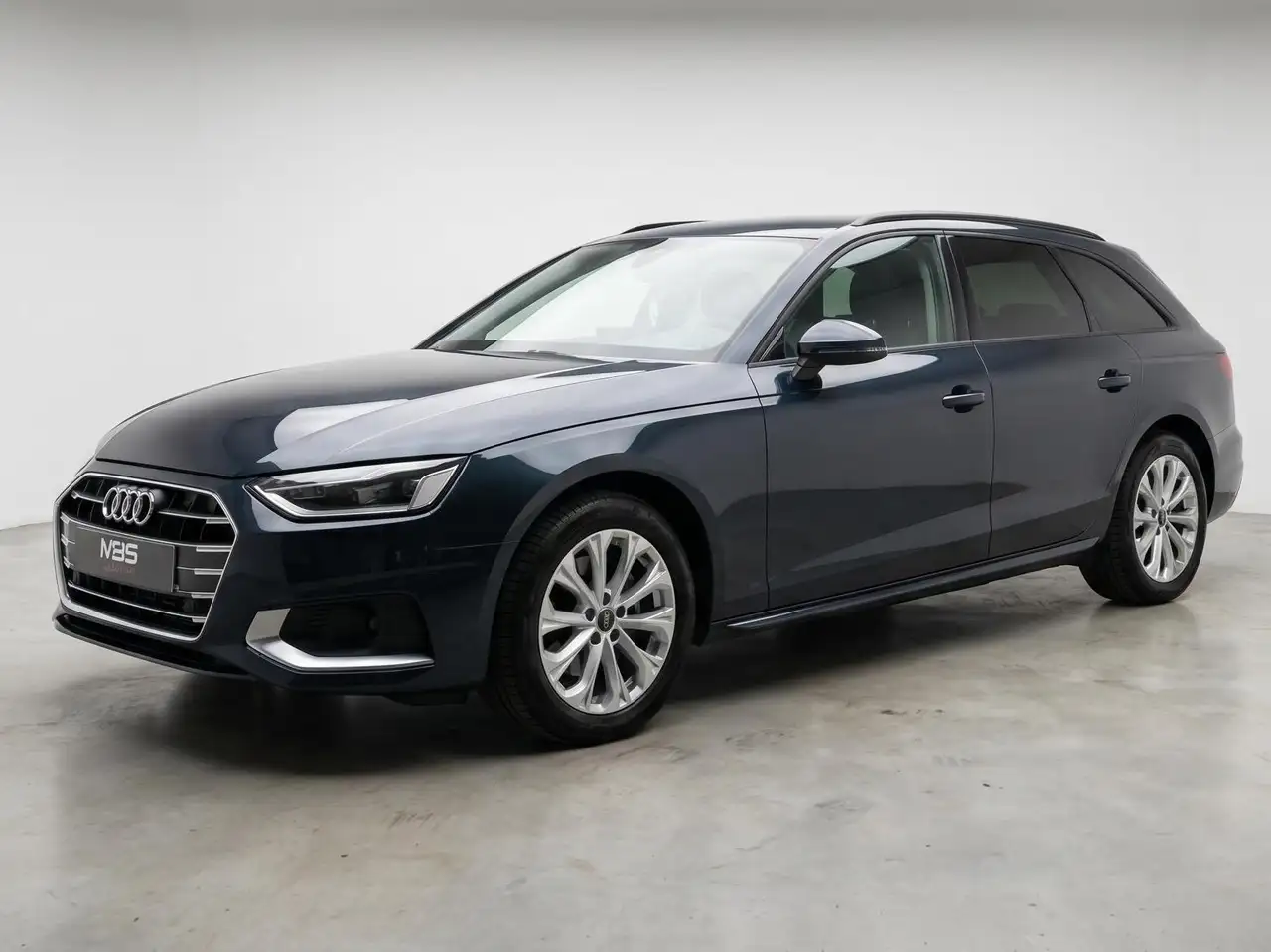 Audi A4 35 TFSI* *AUTO*TOIT PANO* SIEGE CHAUFFANT* — photo 1 of 15