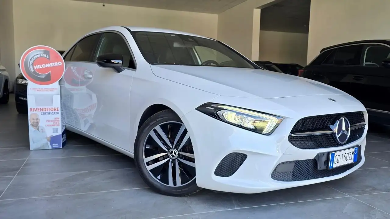 Mercedes-Benz A 180 MERCEDES-BENZ CLASSE A180 2.0 PREMIUM 116CV - FULL — photo 1 of 15