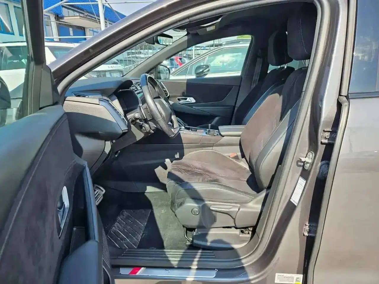 2023 DS Automobiles DS 7 1.5 bluehdi Performance Line 130cv - GP724MF, photograph 10