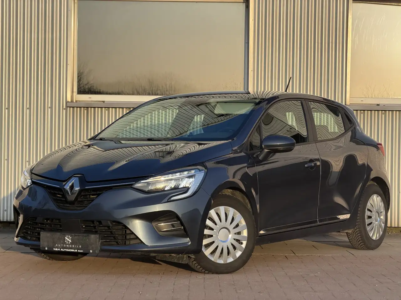 Renault Clio 1,0 TCe Facelift LED Sitz.H Tempomat 1 Hand — photo 1 of 20