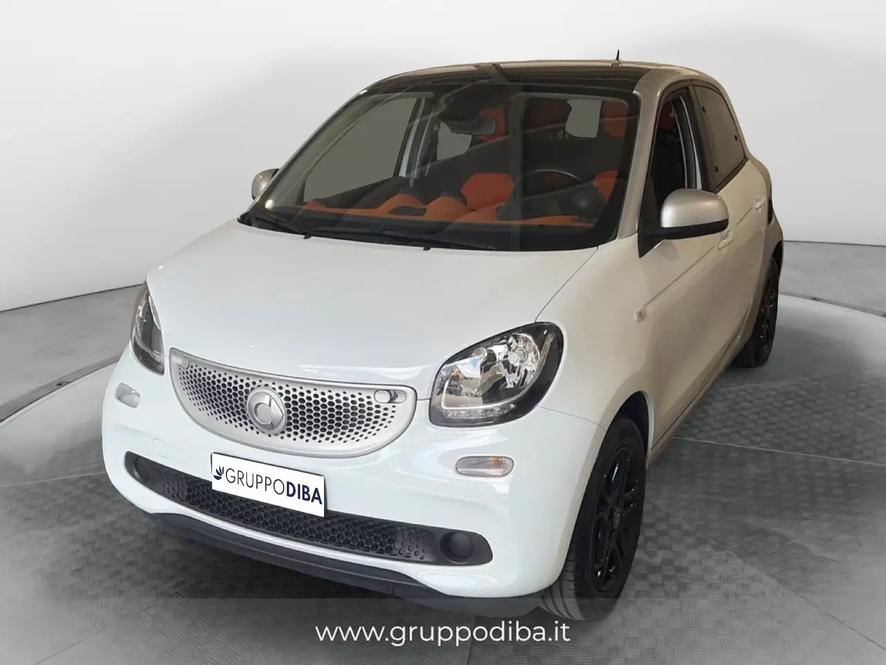 smart forFour Smart II 2015 Benzina 1.0 Urban (sport edition1) 71cv twinamic — photo 1 of 14