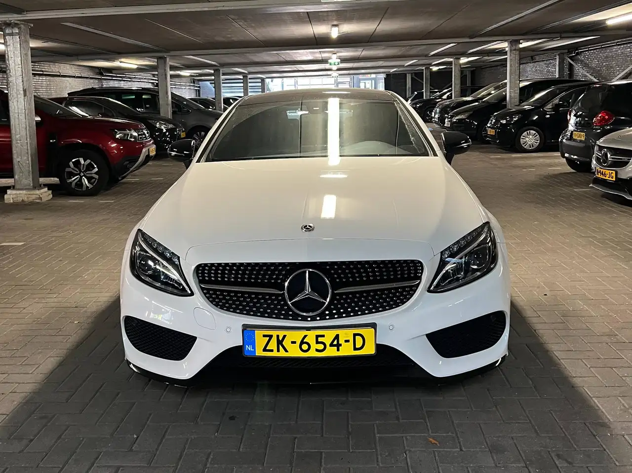 Mercedes-Benz C 180 C 180 Premium Plus — photo 1 of 6