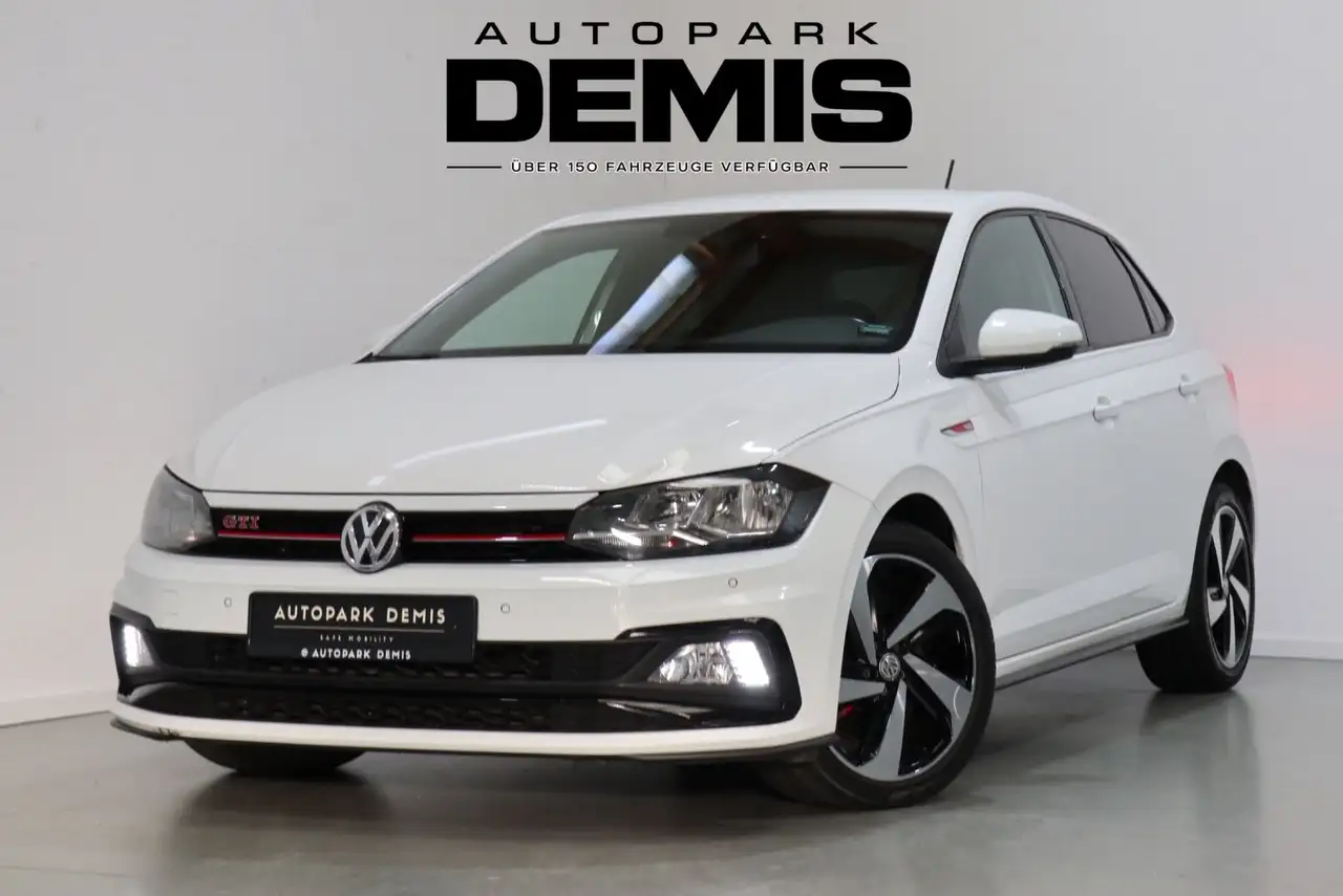 Volkswagen Polo VI GTI DSG/NAVI/SHZ/PDC/CLIMAT2/AMBIENTE — photo 1 of 26