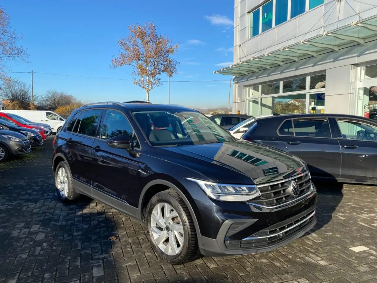 Volkswagen Tiguan 1.5 TSI 150 CV ACT active — photo 1 of 15