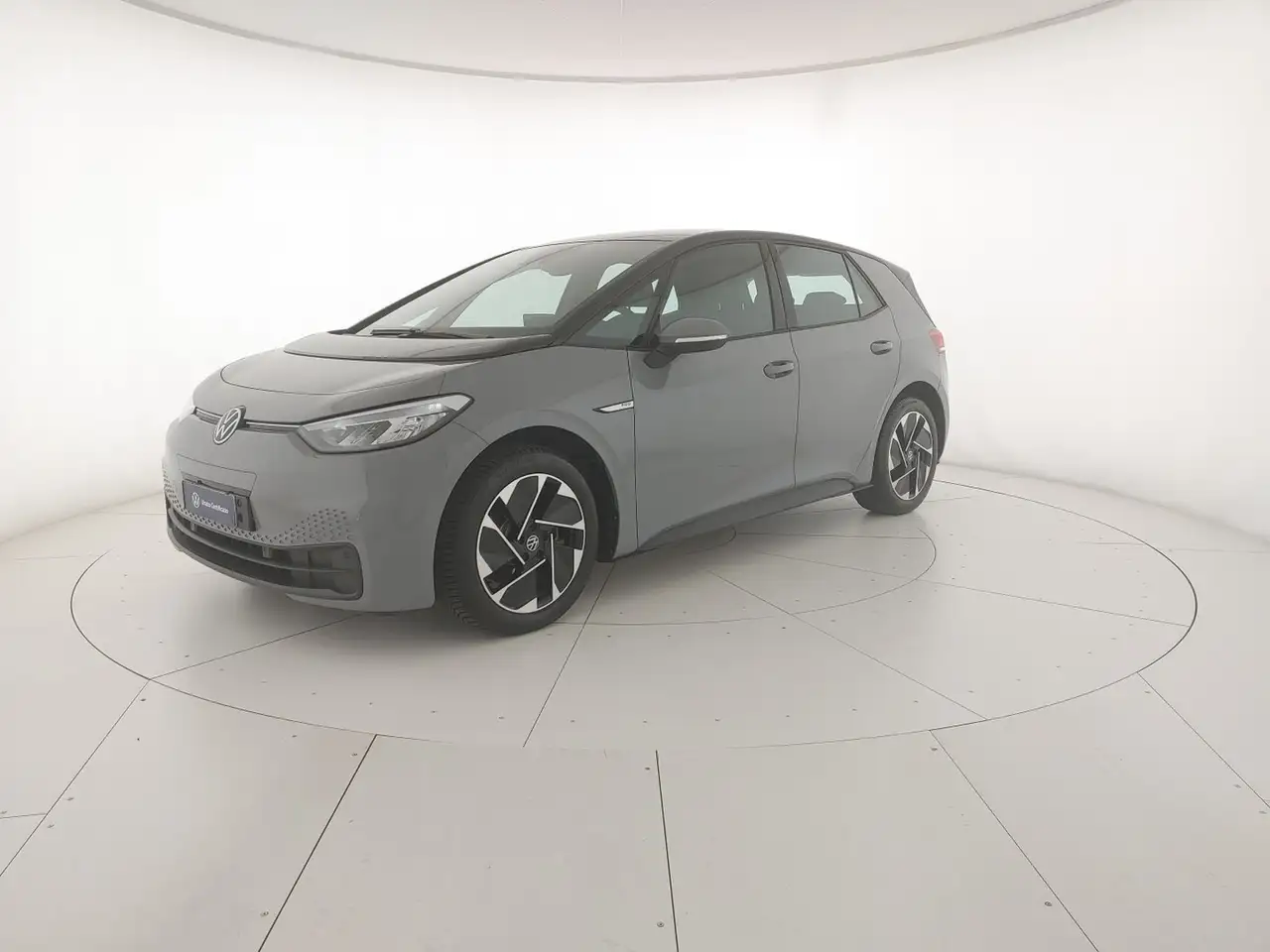Volkswagen ID.3 58 kwh Pro Performance — photo 1 of 15