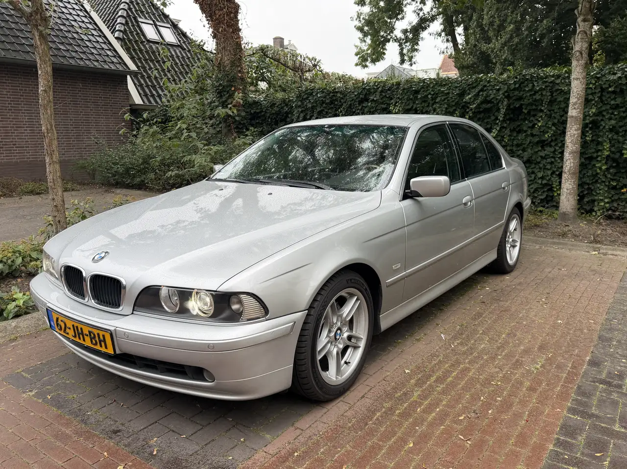 BMW 525 525i — photo 1 of 10