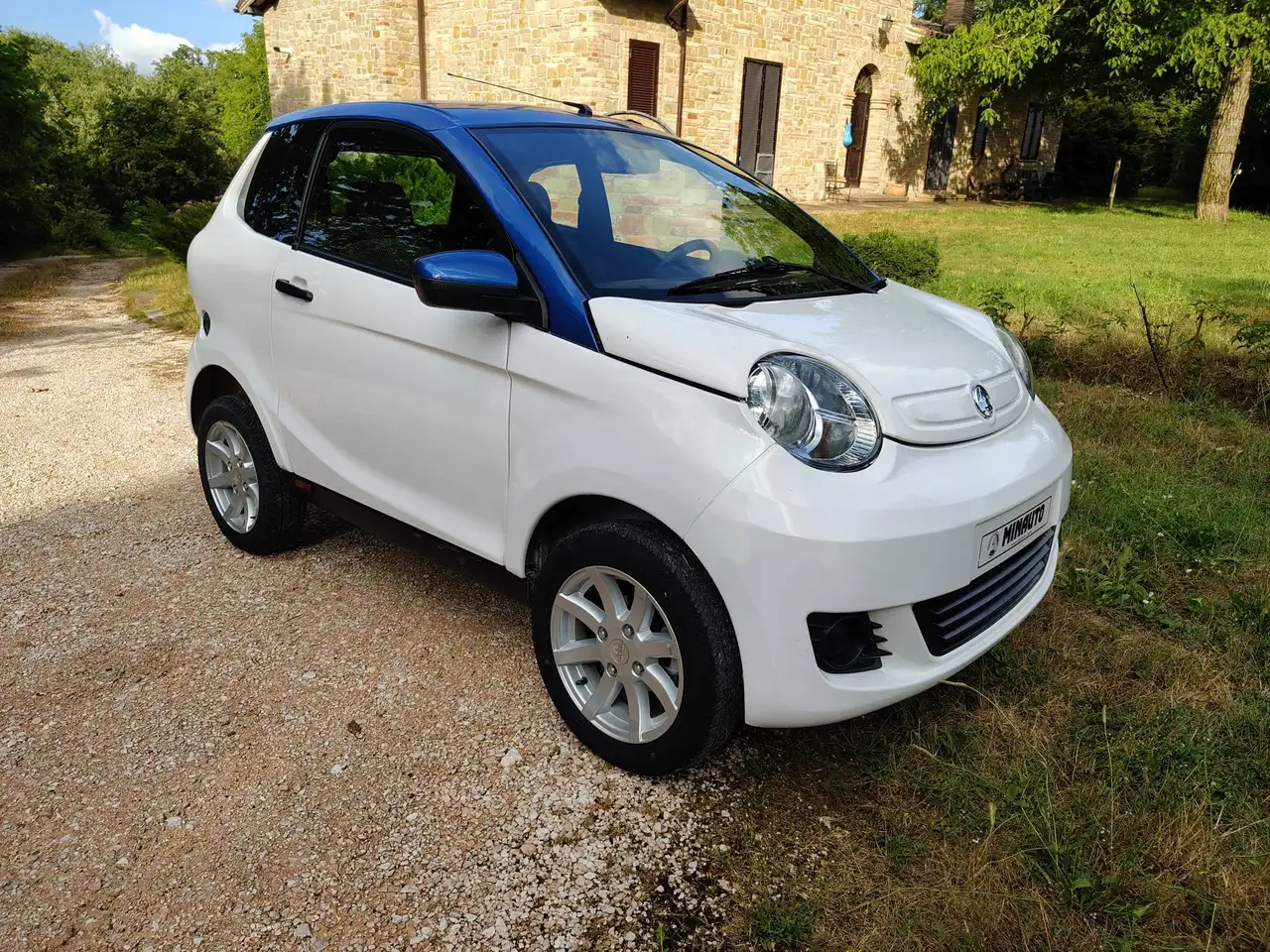 Aixam A. Minauto Access — photo 1 of 8