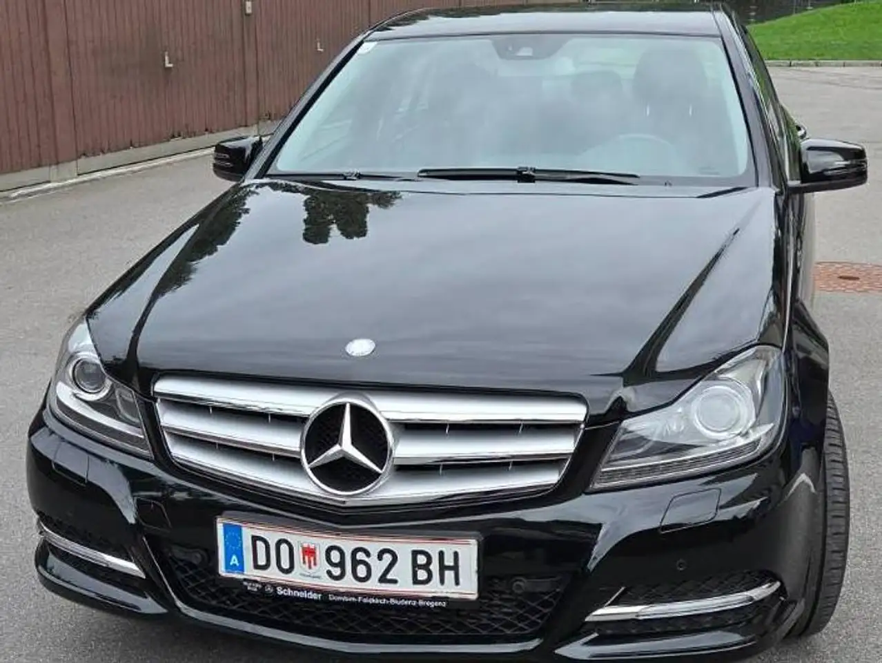 Mercedes-Benz C 200 C 200 CDI A-Edition BlueEfficiency A-Edition — photo 1 of 5