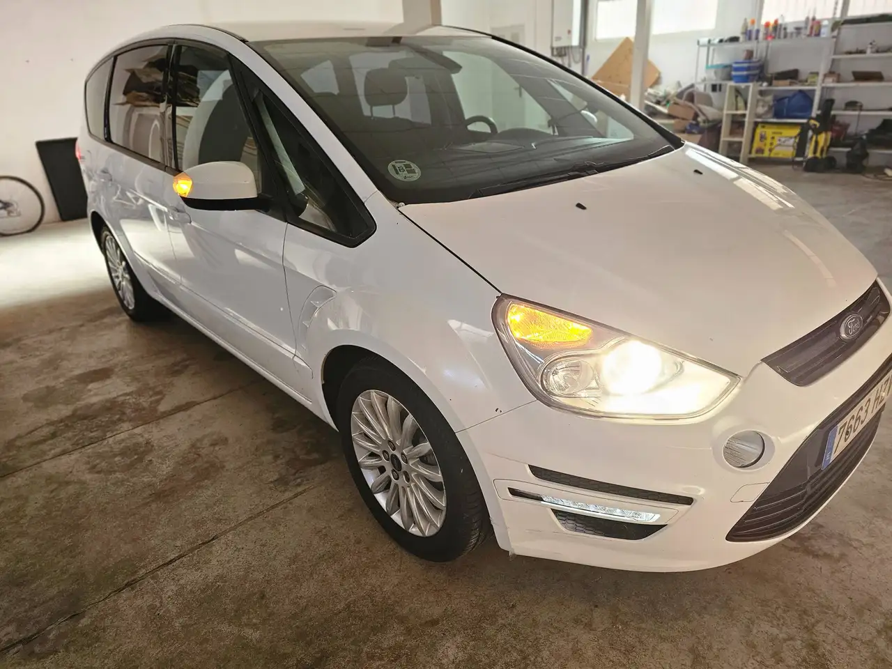 Ford S-Max S-Max 2.0TDCI Limited Edition 140 Limited Edition — photo 1 of 28