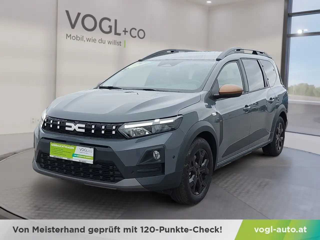 Dacia Jogger JOGGER PH2 Extreme Hybrid 155 7-sitzig Aut. — photo 1 of 20