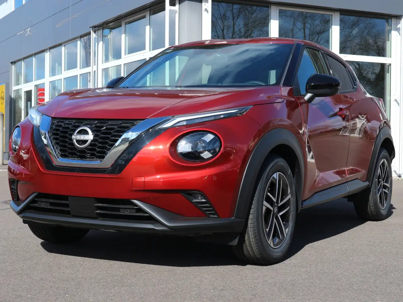 Nissan Juke N-CONNECTA 1.0 DIG-T 6MT LED+Navi+SHZ+Kam. — photo 1 of 23