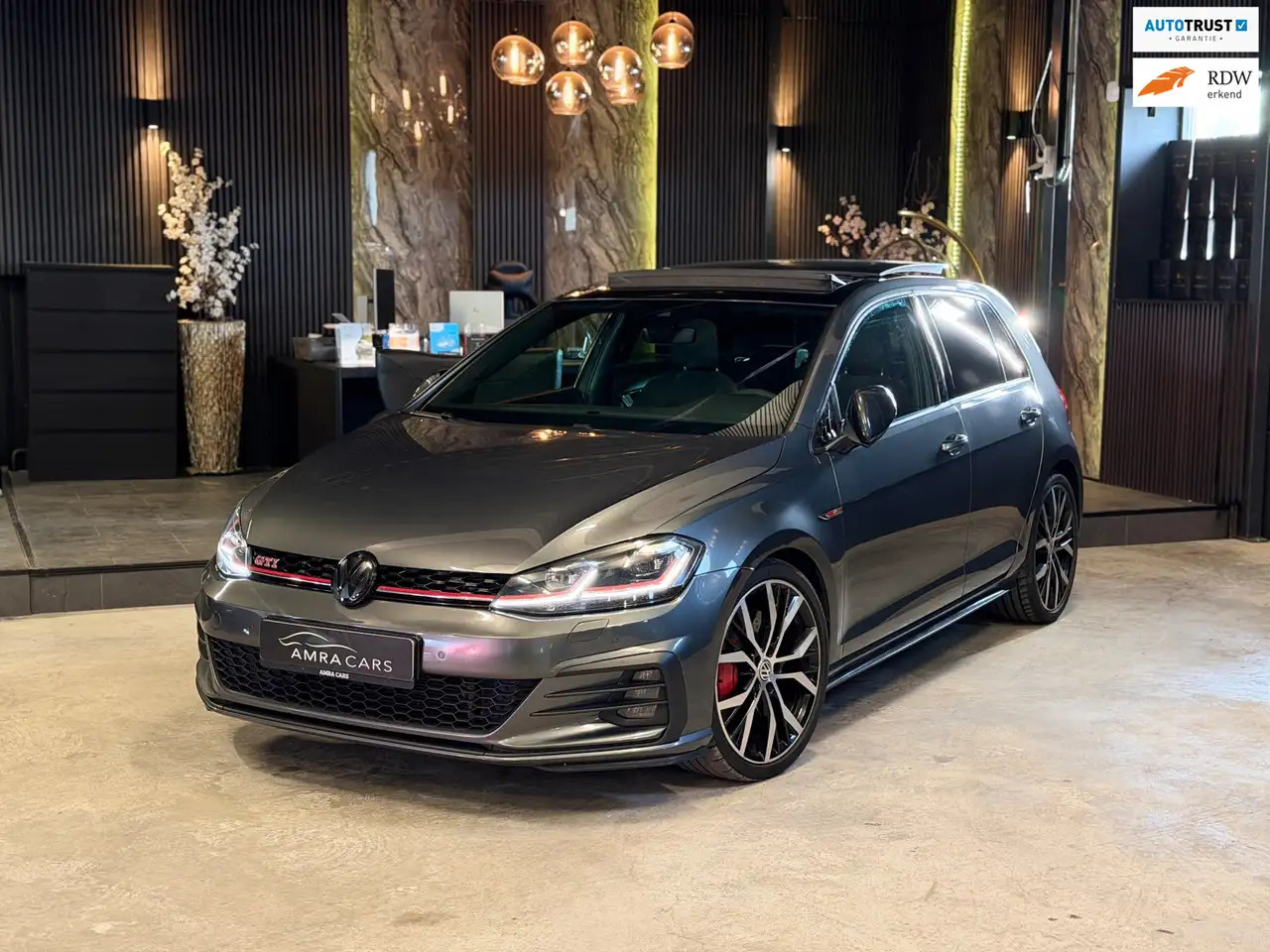 Volkswagen Golf GTI 2.0 TSI Performance|Pano|Keyless|Bomvol! — photo 1 of 29