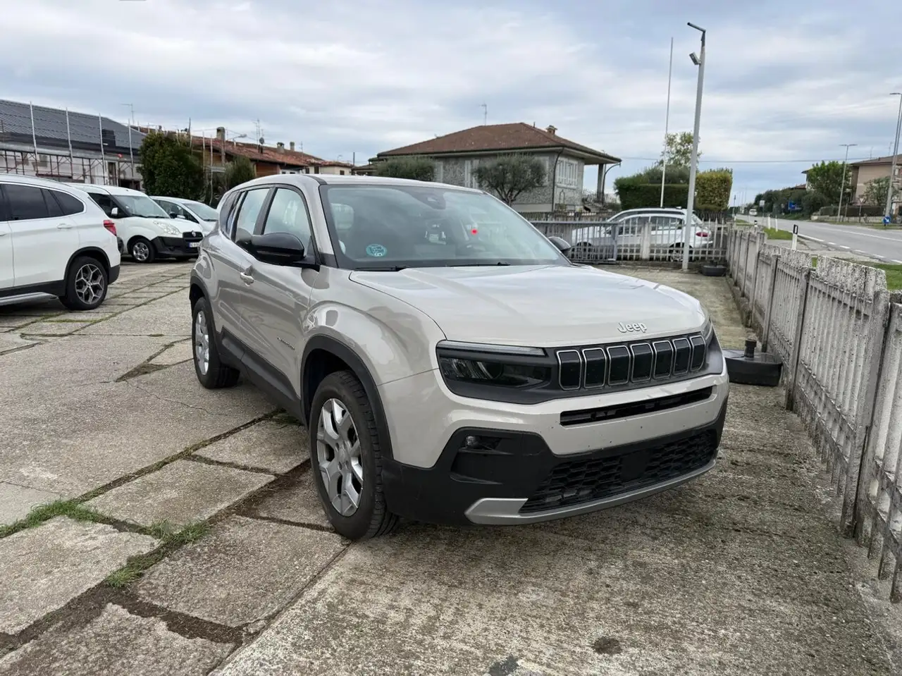 Jeep Avenger 1.2 t. Altitude fwd 100cv — photo 1 of 24