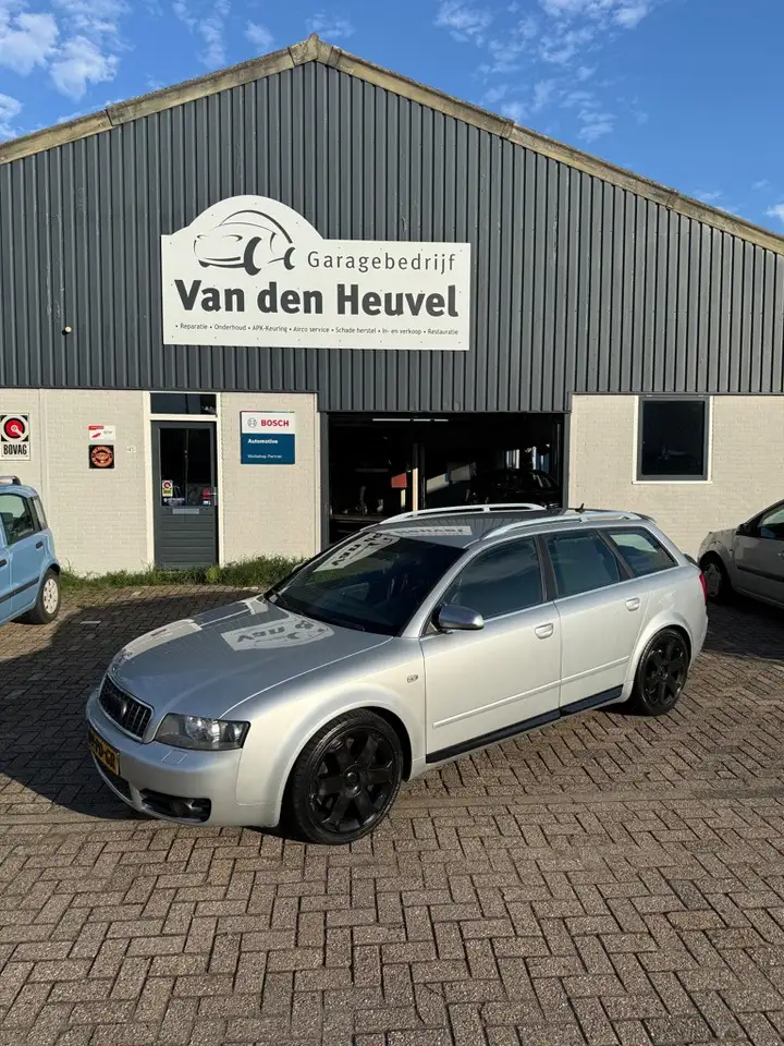 Audi A4 Avant 4.2 V8 quattro S4 Pro Line — photo 1 of 13