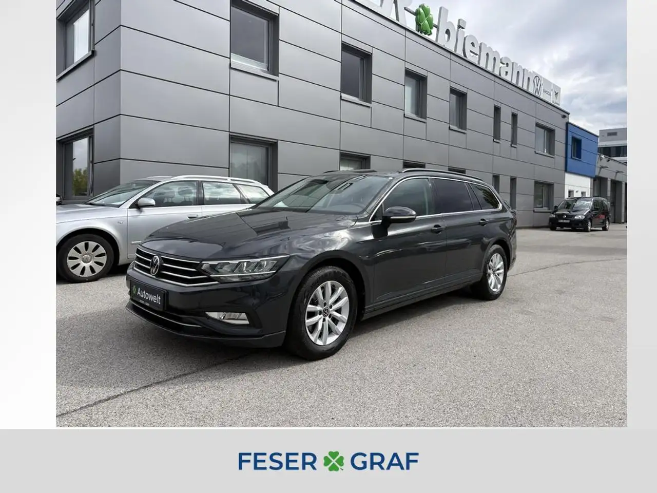Volkswagen Passat Variant 1.5 TSI Business ACC CarPlay LED — photo 1 of 14