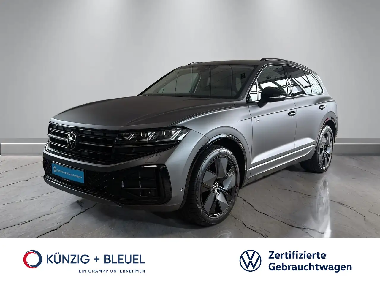 Volkswagen Touareg R-Line 3.0TDI +STDHZ+AHK+LUFT+HUD+ — photo 1 of 15