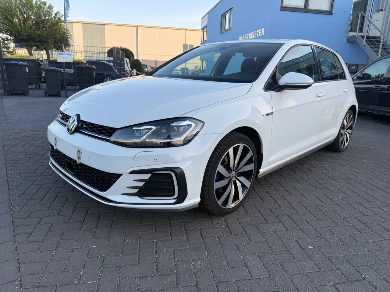Volkswagen Golf VII Lim. GTE / E-Hybrid / Start-Stopp — photo 1 of 18