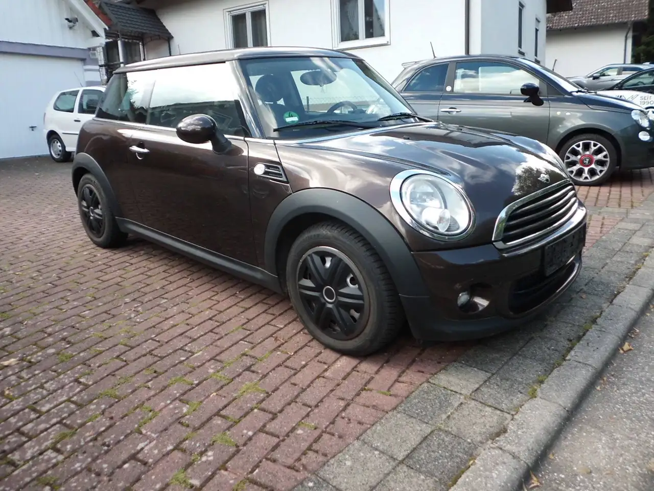 MINI One One — photo 1 of 14