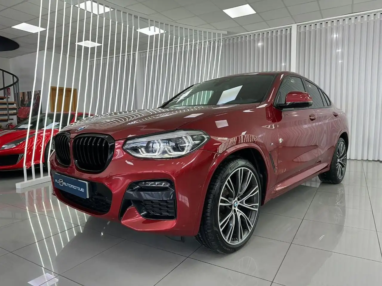 BMW X4 xDrive20d — photo 1 of 15