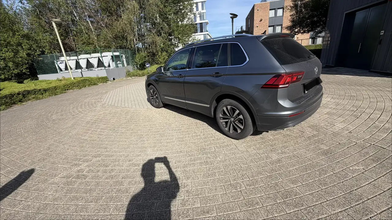 Volkswagen Tiguan 1.5 TSI ACT IQ.Drive OPF — photo 1 of 14