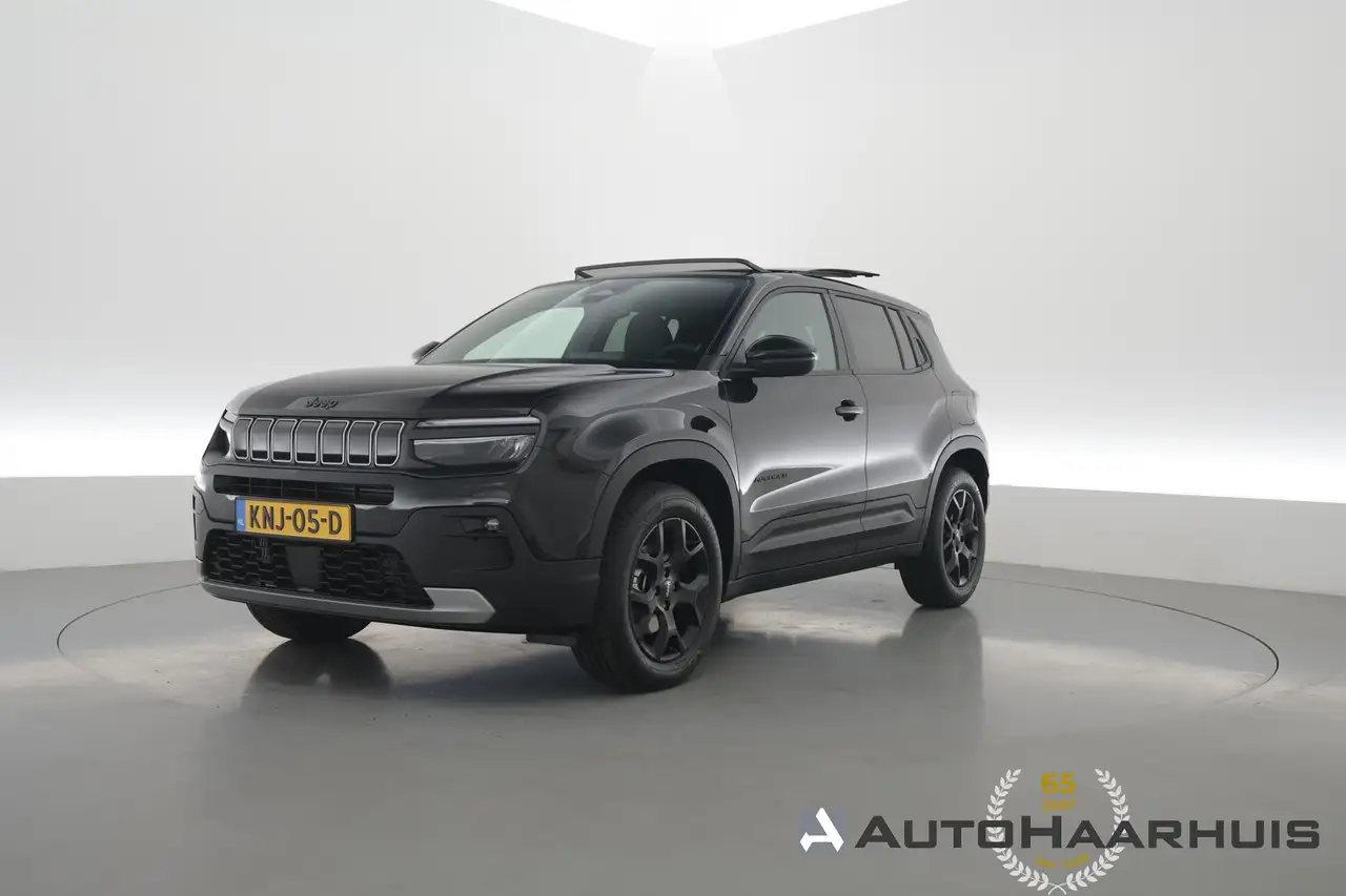 Jeep Avenger 1.2 e-Hybrid Black Edition | Rijklaar! | Pano | JB — photo 1 of 40