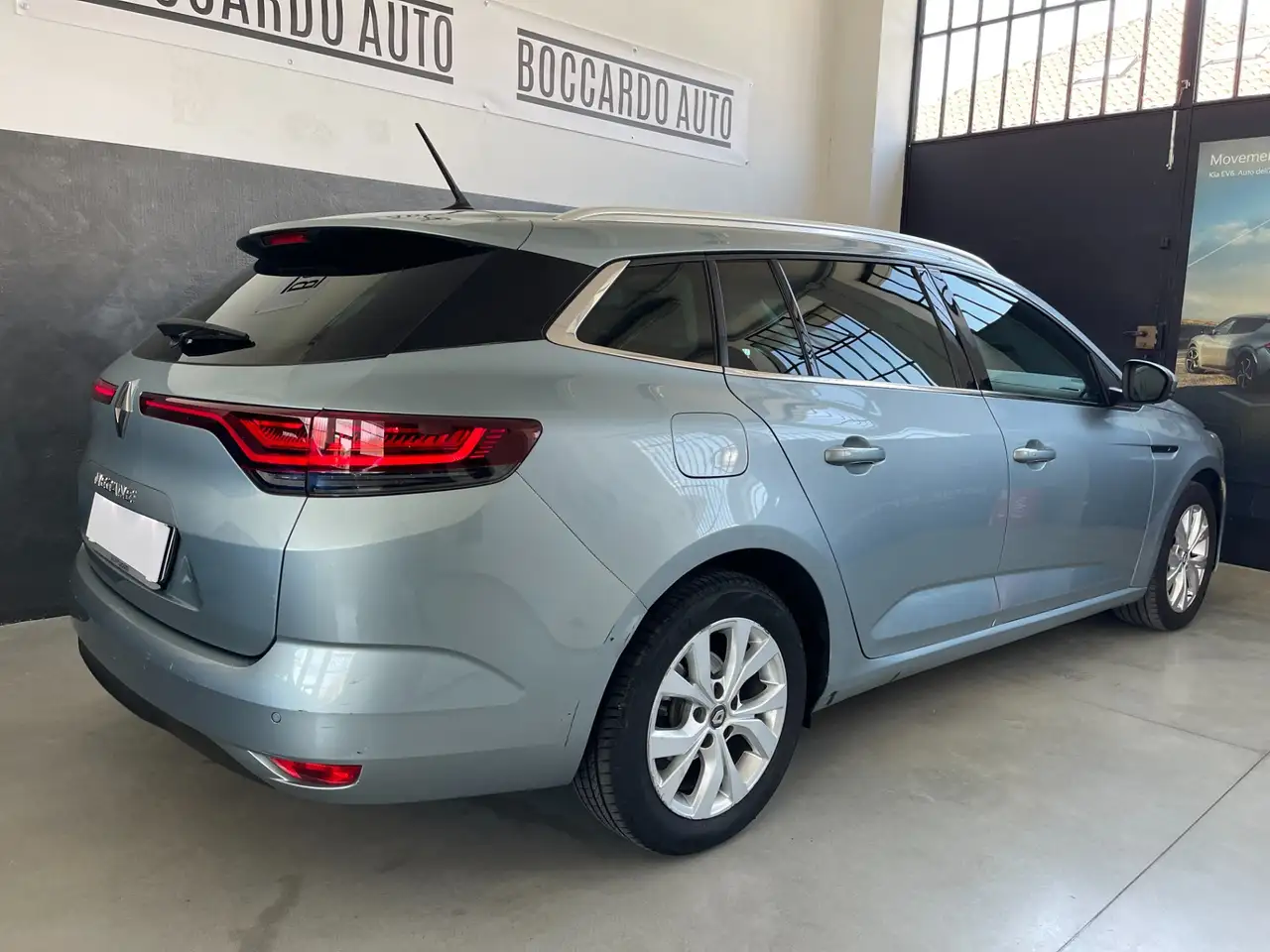 2021 Renault Megane Mégane Sporter Blue dCi 115 CV Business, photograph 4