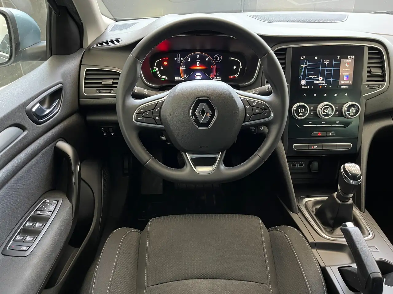 2021 Renault Megane Mégane Sporter Blue dCi 115 CV Business, photograph 12