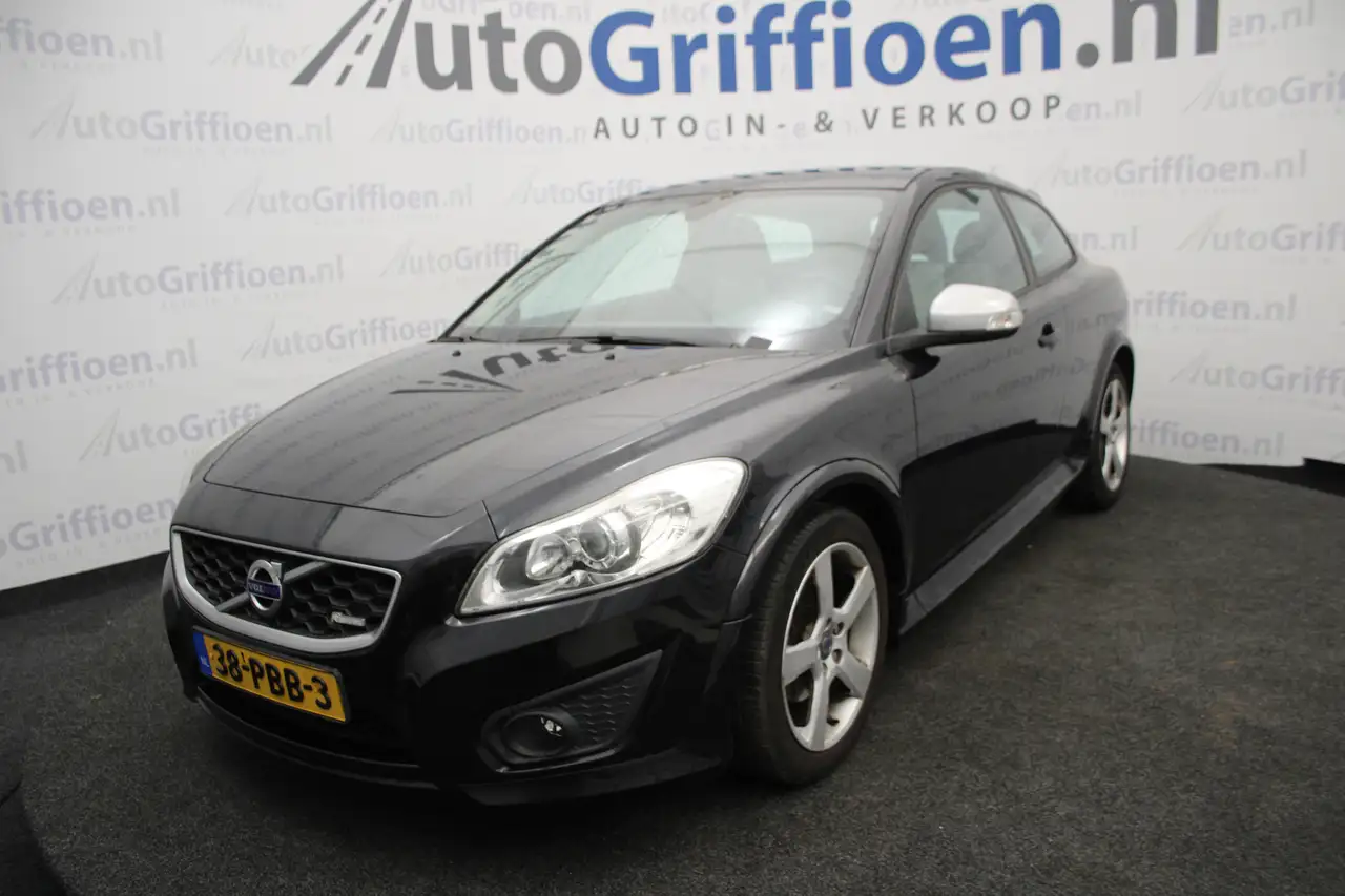 Volvo C30 2.0 R-Edition nette hatchback met klima — photo 1 of 32