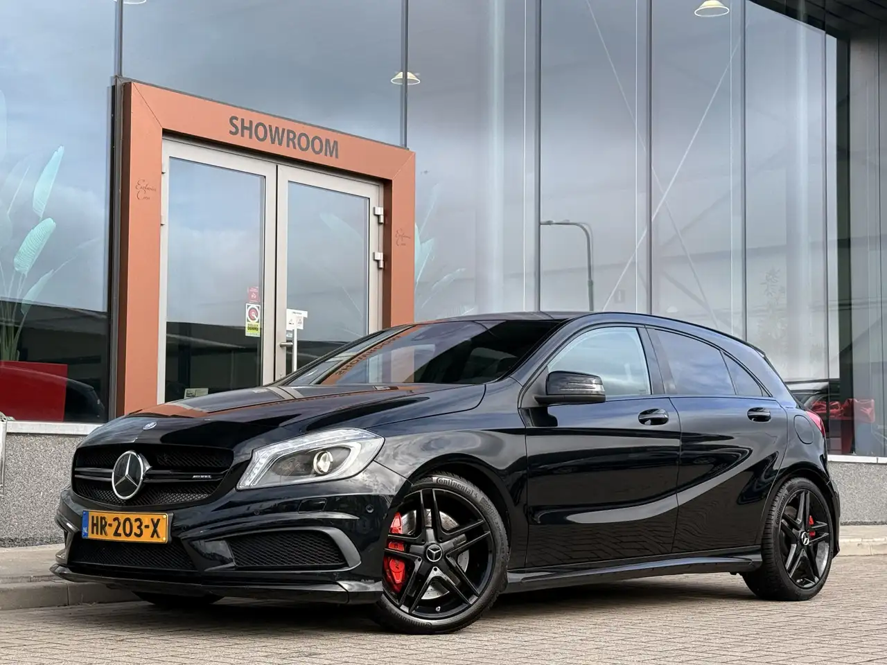 Mercedes-Benz A 45 AMG 4MATIC | Stoelverwarming | Kuipstoelen | Achteruit — photo 1 of 40