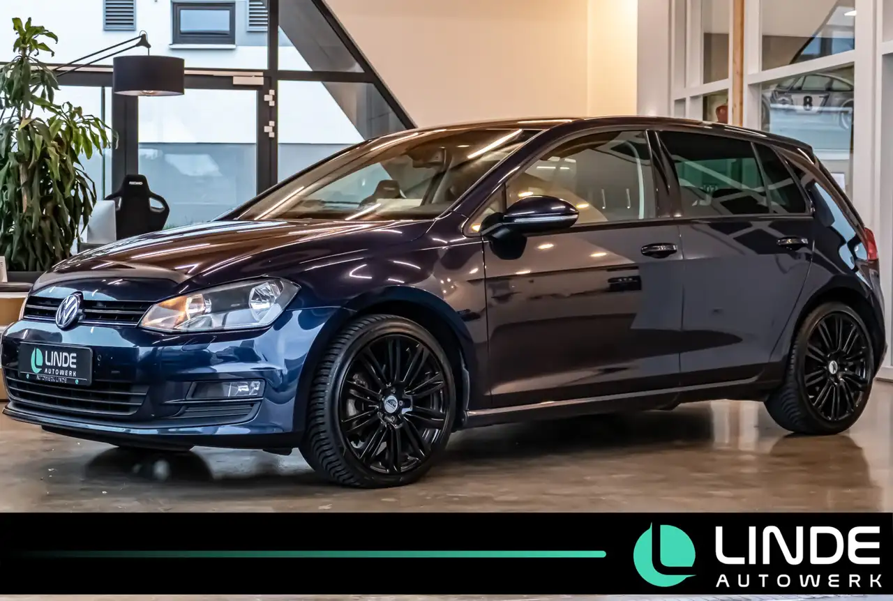Volkswagen Golf Comfortline 2.0TDI DSG|NAVI|TEMPO.|PDC|SHZ| — photo 1 of 15