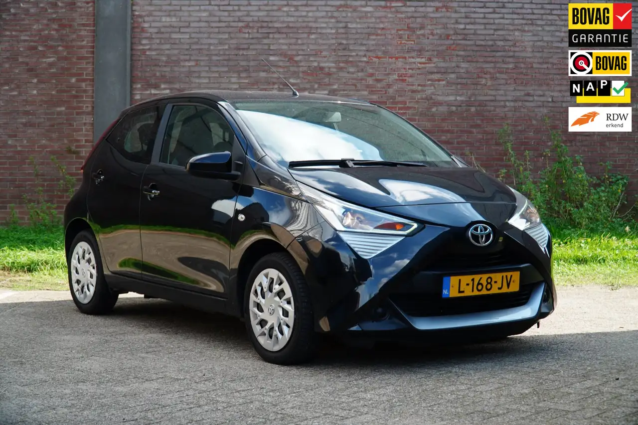 Toyota Aygo 1.0 VVT-i x-play, Airco, Camera, Bluetooth, Elektr — photo 1 of 17