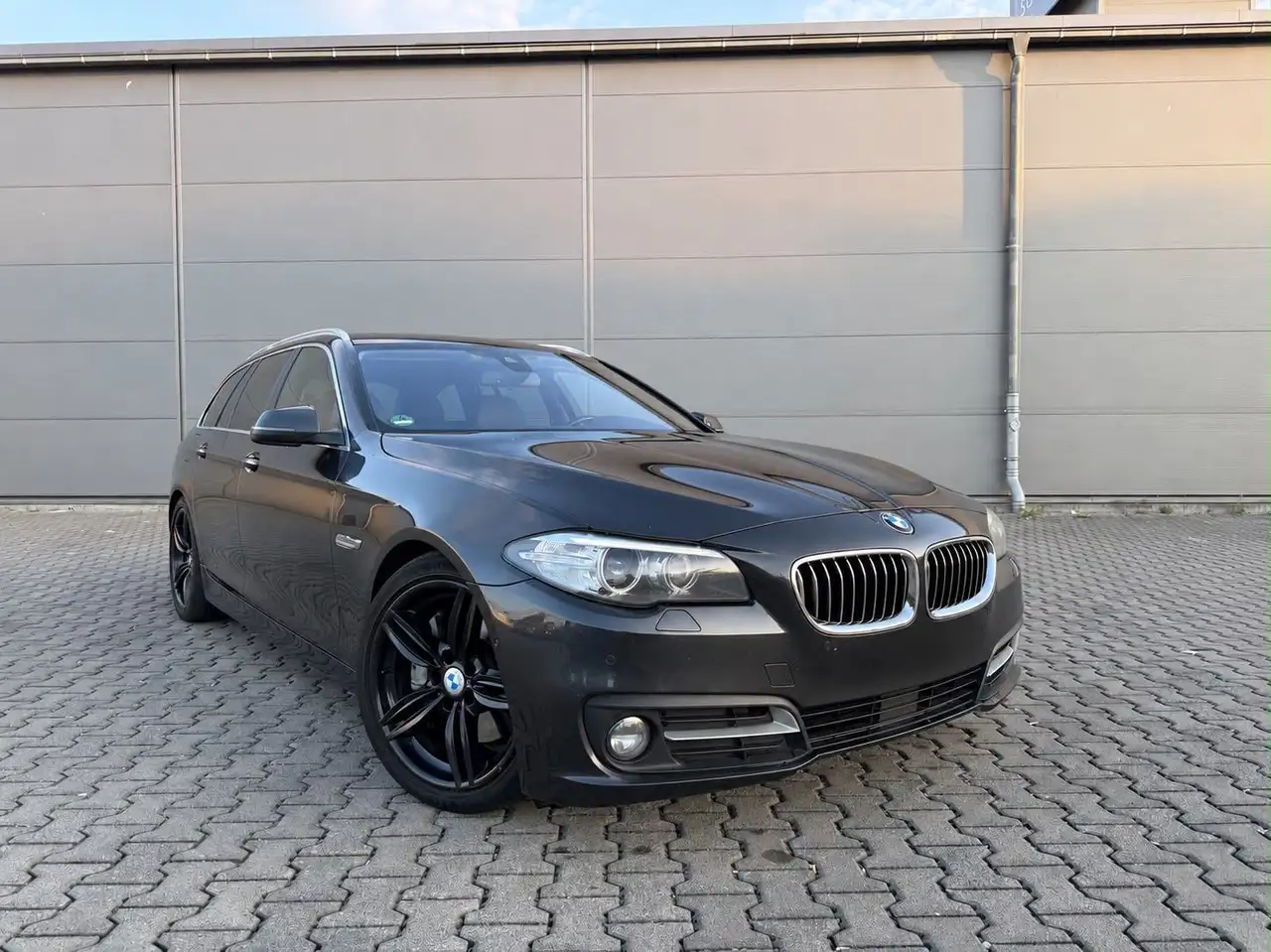 BMW 530 d xDrive Touring *360°Soft-Close*Head-Up* — photo 1 of 13