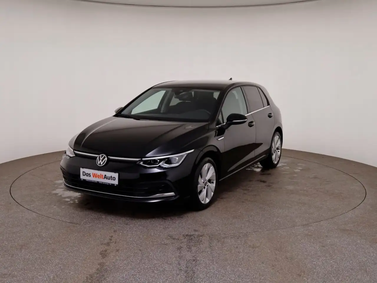 Volkswagen Golf Life 1,5 TSI ACT — photo 1 of 15