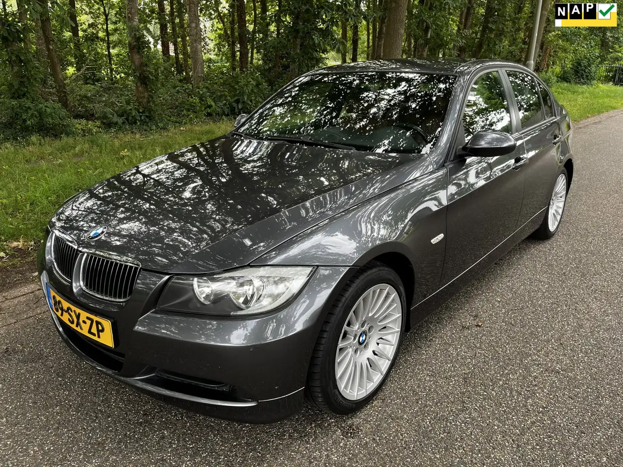 BMW 320 3-serie 320i Graphite — photo 1 of 15