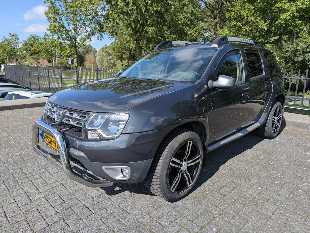 Dacia Duster 1.2 TCe 4x2 Série Limitée Robust | Trekhaak | Bull — photo 1 of 15