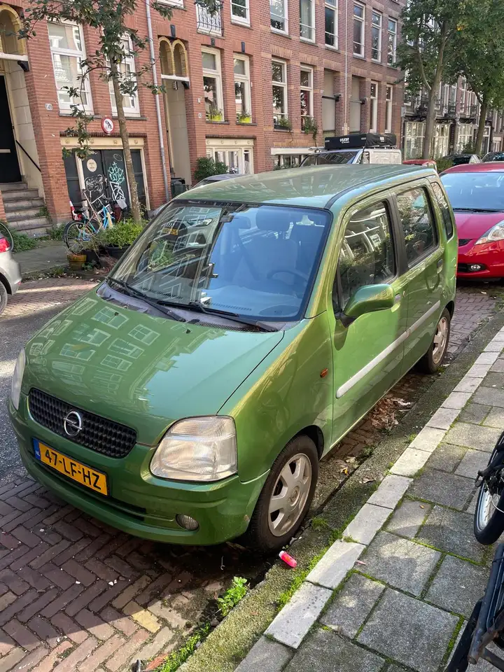 Opel Agila Agila 1.2-16V Elegance — photo 1 of 10