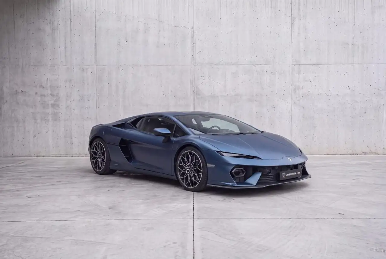 Lamborghini Temerario 4.0 V8 920ch BVA8 — photo 1 of 12