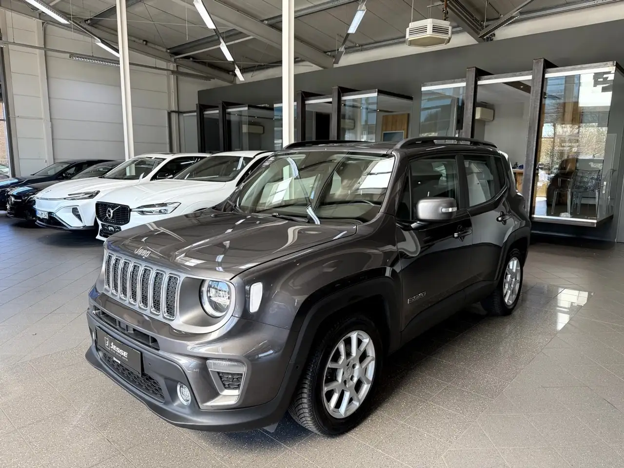 Jeep Renegade 1.3 T-GDI Limited FWD Automatik Longitude — photo 1 of 15