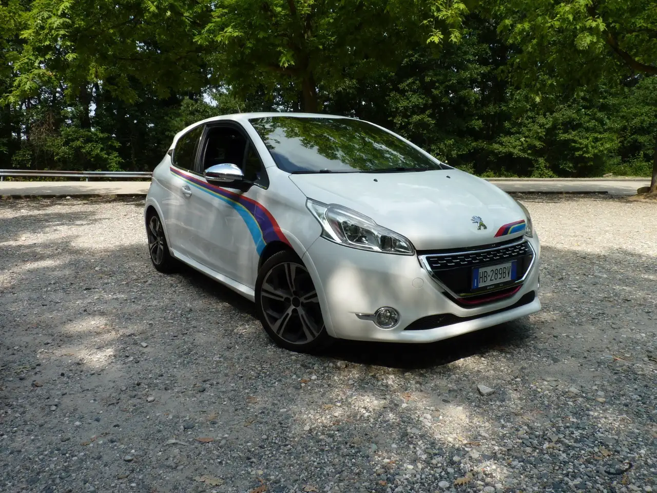 Peugeot 208 3p 1.6 thp 16v Gti 200cv — photo 1 of 4