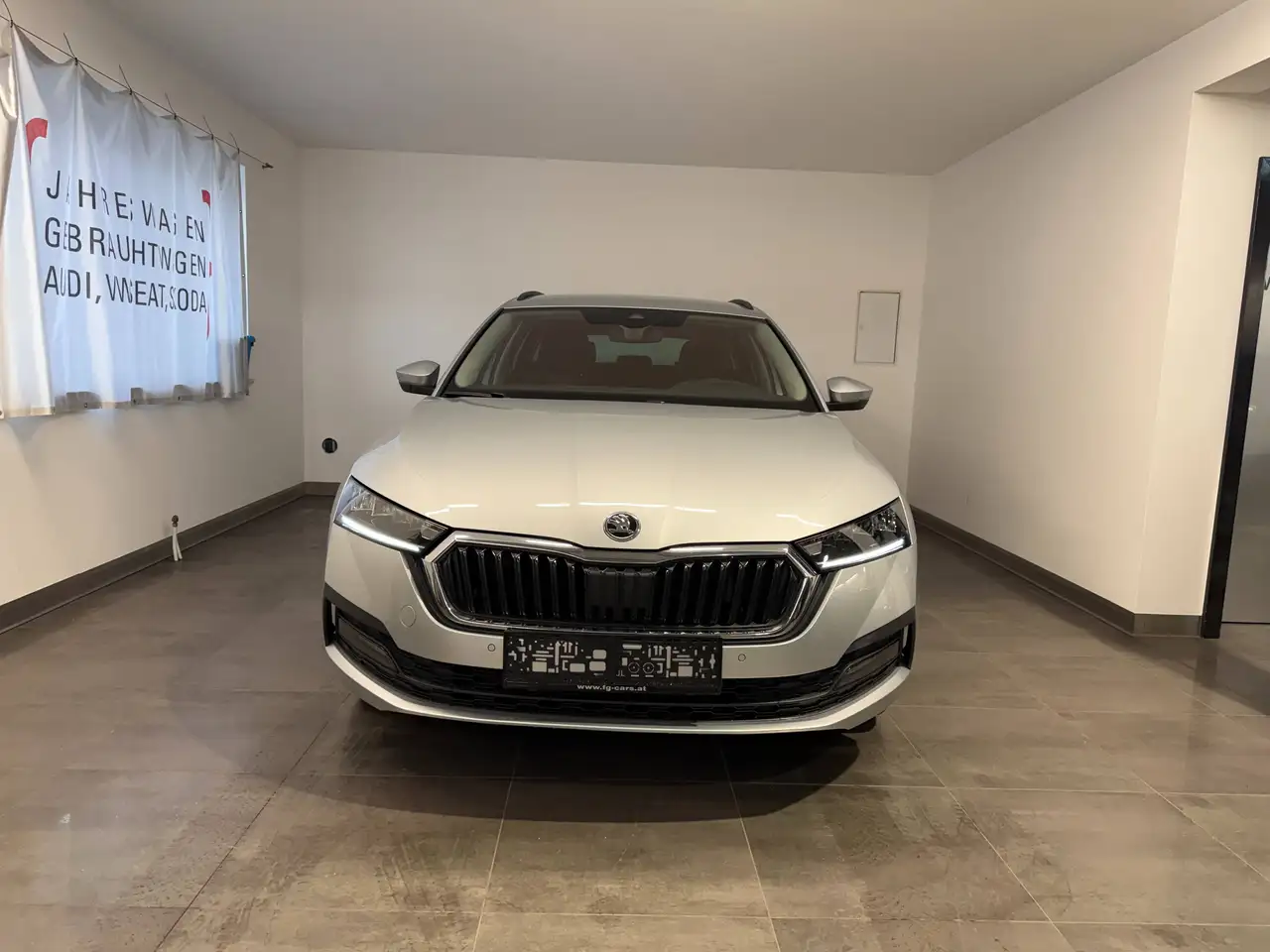 Skoda Octavia 2.0 TDI Ambition LED KESSY VIRTUAL SMARTLINK — photo 1 of 23